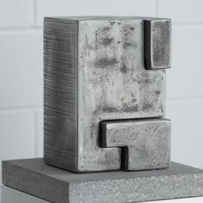 Flächenstruktur B - 
<br />
Skulptur 1:
<br />

<br />
Skulptur 24 x 16 x 14 cm
<br />
Stahl massiv