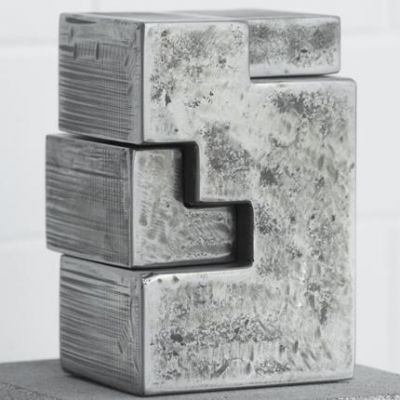 Flächenstruktur B - 
<br />
Skulptur 2:
<br />

<br />
Skulptur 24 x 16 x 14 cm
<br />
Stahl massiv